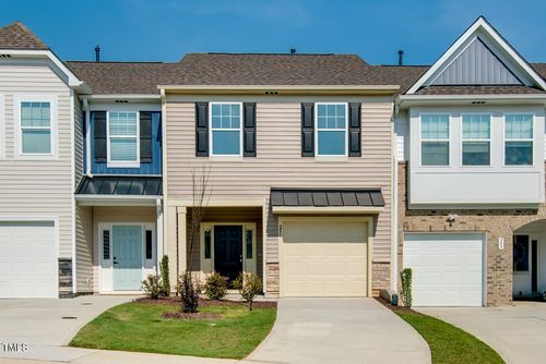 251 Blandford St, Franklinton, NC, 27525-8497 | Card Image