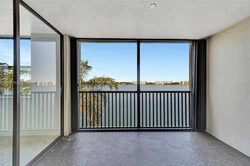apt-408-117 Lake Emerald Dr, Oakland Park, FL, 33309-6271 | Card Image
