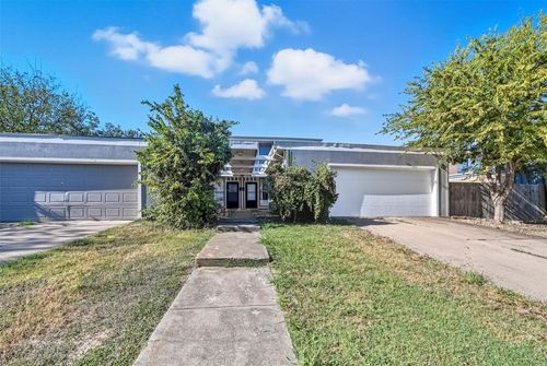 5305 Wendel Dr, Fort Worth, TX, 76133-4813 | Card Image