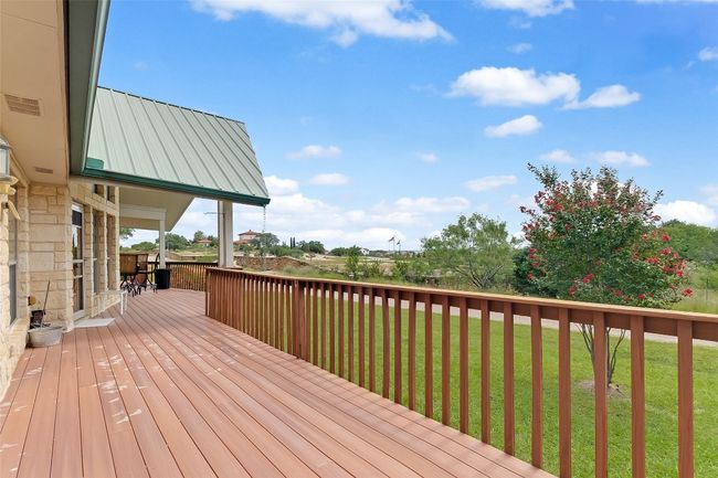 713 Lagoon Loop, House other with 3 bedrooms, 2 bathrooms and null parking in Horseshoe Bay TX | Image 5
