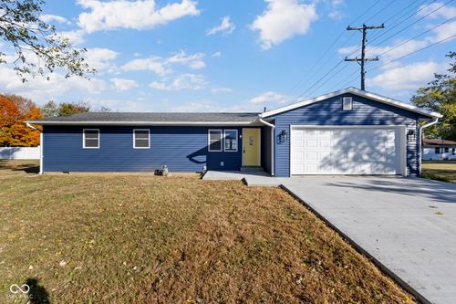 223 Circle Dr, Bainbridge, IN, 46105-5526 | Card Image