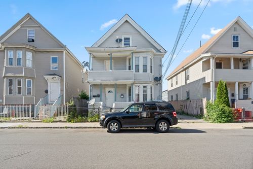 95 Myrtle St, Lawrence, MA, 01841-3113 | Card Image