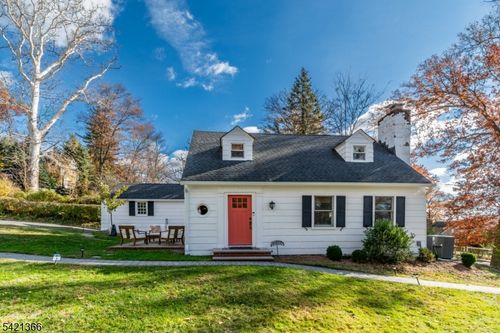 6 Cape Ct, Millburn, NJ, 07041-1705 | Card Image