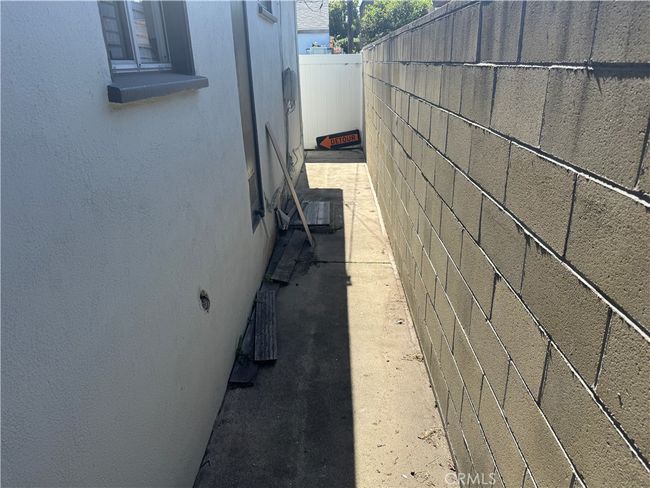 4213 W 166 Th St, Home with 2 bedrooms, 1 bathrooms and 1 parking in Lawndale CA | Image 17