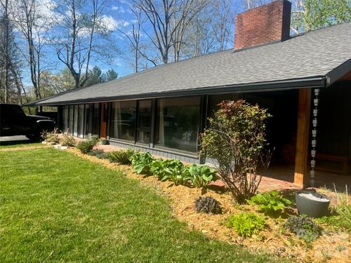 57 Crestridge Dr, Waynesville, NC, 28785-8993 | Card Image