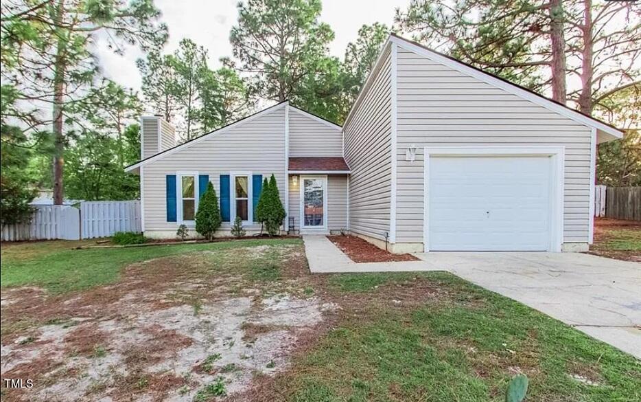 Skyhawk Dr, Fayetteville, NC 28314