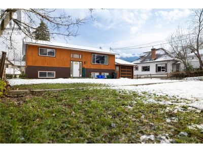 3220 Patterson St, House other with 4 bedrooms, 2 bathrooms and 5 parking in Armstrong BC | Image 1