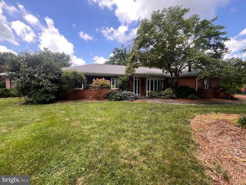 245 Treeline Dr, CHARLES TOWN, WV, 25414-4703 | Card Image