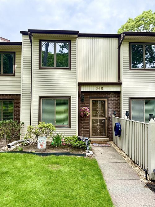 348-348 Clubhouse Ct, Coram, NY, 11727-3607 | Card Image