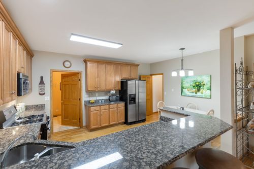 0-27 E Orchard Ln, Palatine, IL, 60067-1405 | Card Image