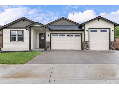 12-1570 Estacada Vlg, Estacada, OR, 97023 | Card Image