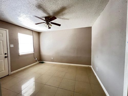 apt-3-14039 Eagle Pass St, Houston, TX, 77015-4071 | Card Image