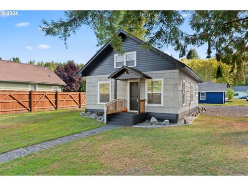 810 Se Front St, Winlock, WA, 98596 | Card Image