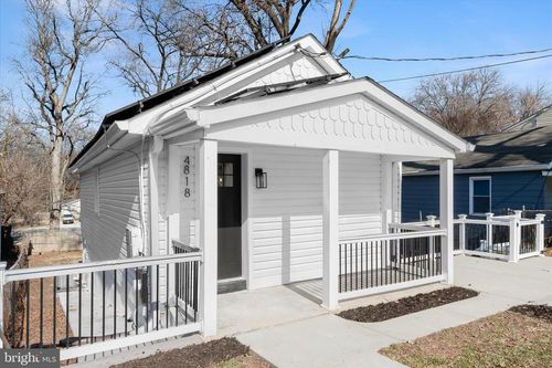 4818 Deanwood Dr, CAPITOL HEIGHTS, MD, 20743-1122 | Card Image