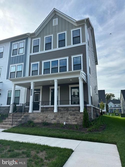 42609 Houdini Rest Ter, LEESBURG, VA, 20176-7481 | Card Image