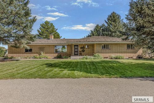 939 S 45th E, Ammon, ID, 83401-5928 | Card Image