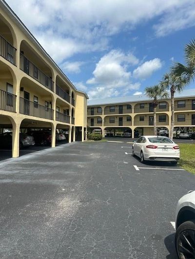 112 - 14459 River Beach Drive, Condo with 2 bedrooms, 2 bathrooms and null parking in Port Charlotte FL | Image 2