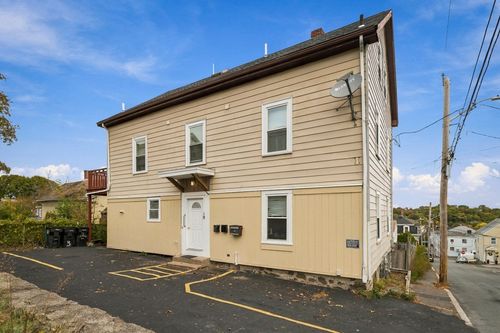 19 Nichols St, Salem, MA, 01970-1381 | Card Image
