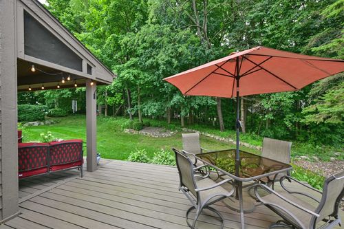 8113635 Golfway Dr, Menomonee Falls, WI, 53051-7244 | Card Image