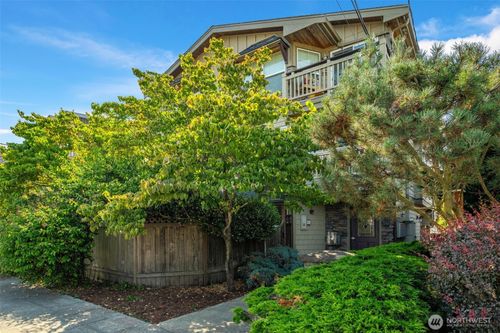 unit-201-2433 Nw 59th St, Seattle, WA, 98107-3558 | Card Image