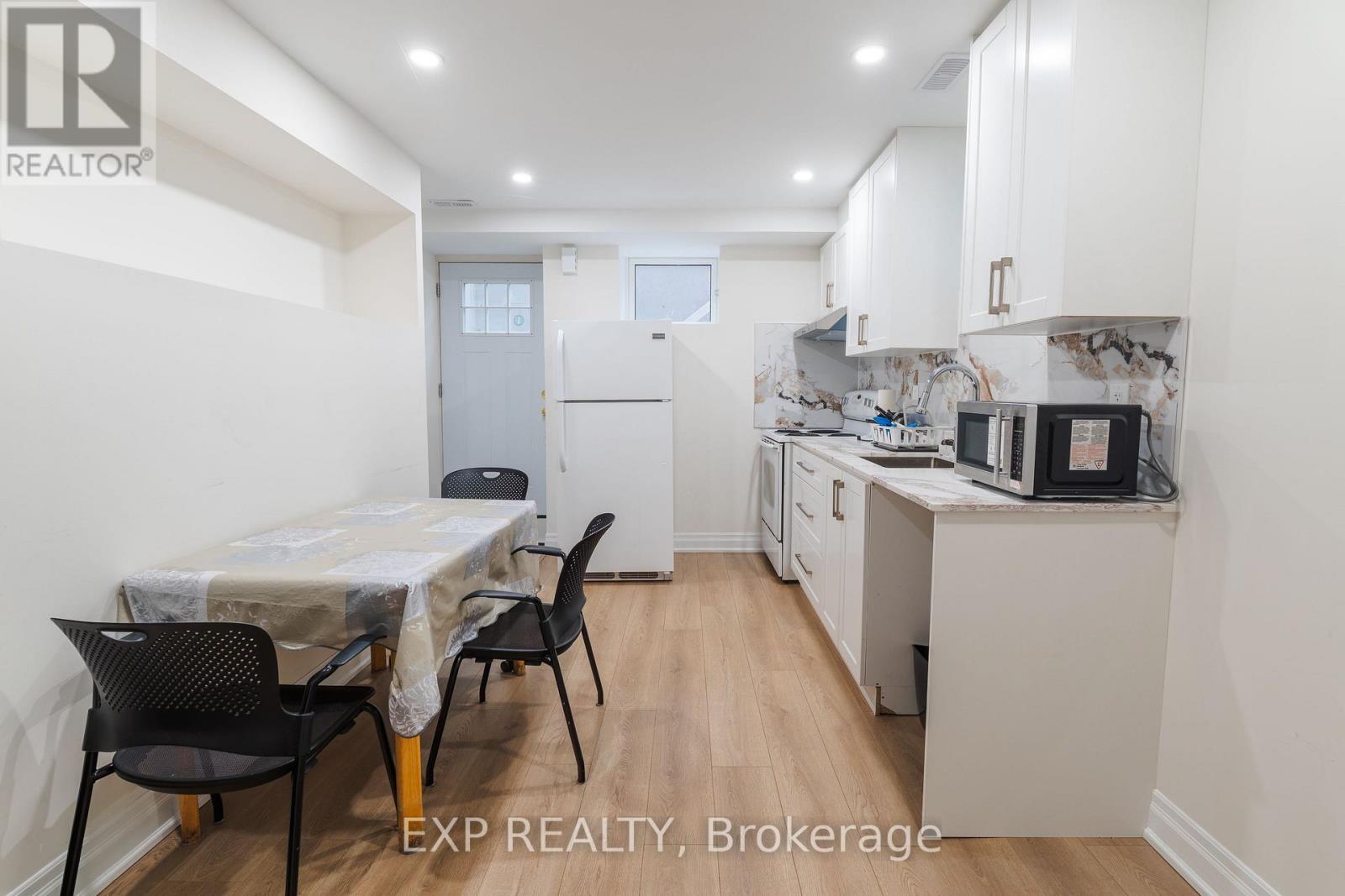 Residential Lease in Toronto (West Hill) 4