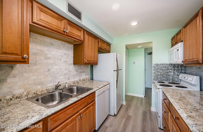 224 - 4700 Ocean Beach Blvd, Condo with 2 bedrooms, 2 bathrooms and null parking in Cocoa Beach FL | Image 10