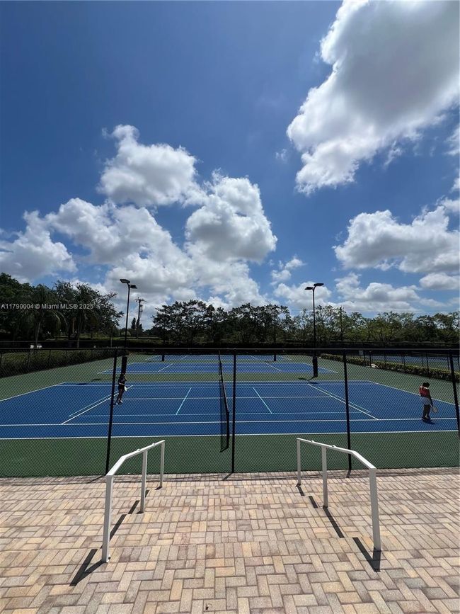 9271 Arborwood Cir, House other with 2 bedrooms, 2 bathrooms and null parking in Davie FL | Image 44