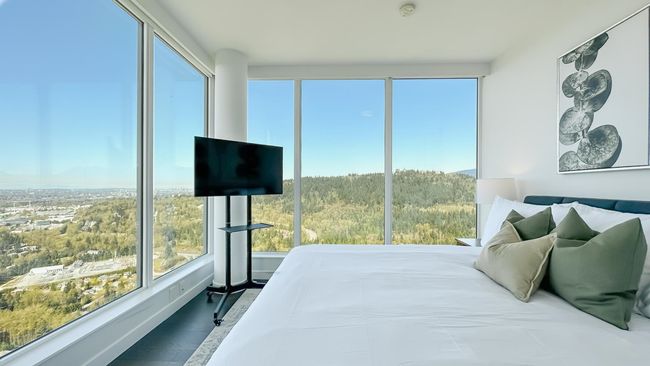 4702 - 567 Clarke Rd, Condo with 3 bedrooms, 2 bathrooms and 2 parking in Coquitlam BC | Image 12