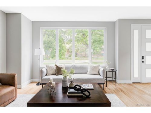 1541 Glencoe St, Denver, CO, 80220-1338 | Card Image