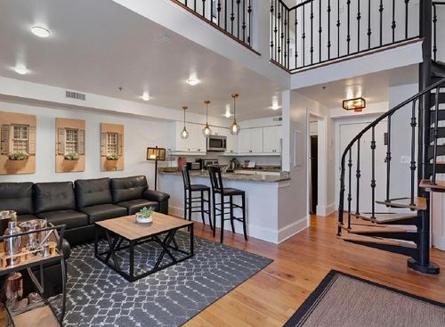 unit-203-377 King St, Charleston, SC, 29401-1406 | Card Image