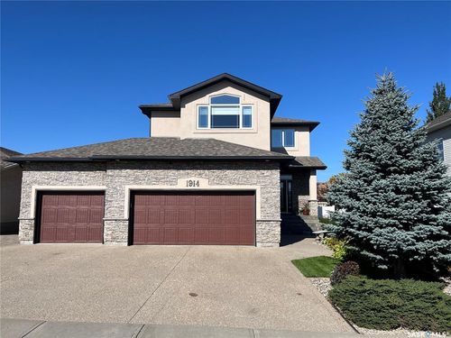 1914 Laurier Crescent E, Regina, SK, S4V0N8 | Card Image