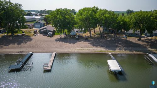 4821 N Spawn Cir, Chester, SD, 57016-7542 | Card Image