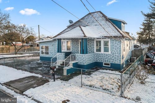 14 E Union St, PENNS GROVE, NJ, 08069-1425 | Card Image