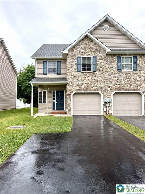 523 Kemmerer Ln, Allentown, PA, 18104-9340 | Card Image