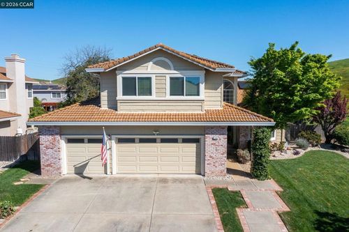 2486 Del Monte Dr, Fairfield, CA, 94534-7115 | Card Image