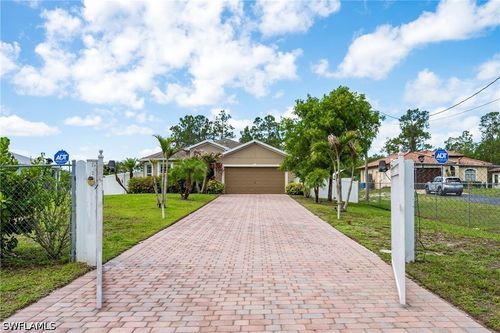 3582 45th Ave Ne, Naples, FL, 34120-3277 | Card Image