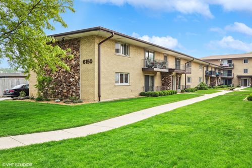 102-6150 S Kensington Ave, Countryside, IL, 60525-3933 | Card Image