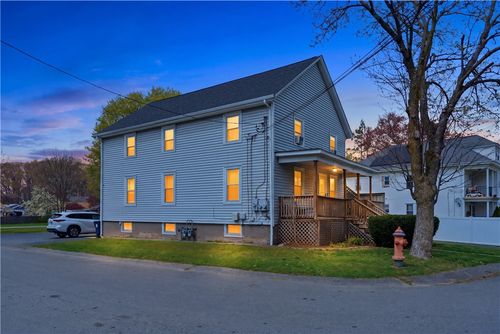 131 Roma St, East Providence, RI, 02914-2713 | Card Image