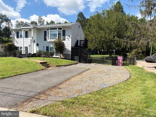8214 Claremont St, MANASSAS, VA, 20110-3610 | Card Image