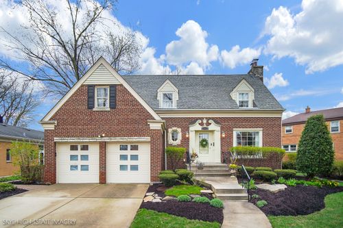 3447 W Maple St, Evergreen Park, IL, 60805-3067 | Card Image