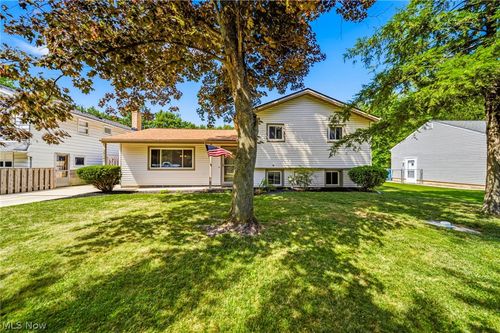 38541 Bell Rd, Willoughby, OH, 44094-7519 | Card Image