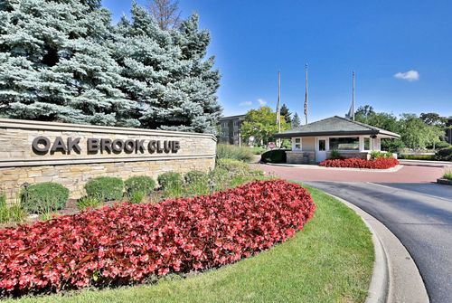 apt-a105-1 Oak Brook Club Dr, Oak Brook, IL, 60523-1321 | Card Image