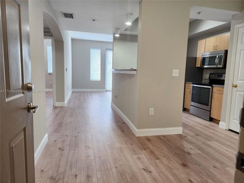 apt-451-533 Ne 3rd Ave, Fort Lauderdale, FL, 33301-3283 | Card Image