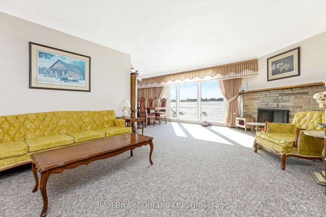 9110 10 Th Line, House other with 3 bedrooms, 1 bathrooms and 8 parking in Norval ON | Image 12