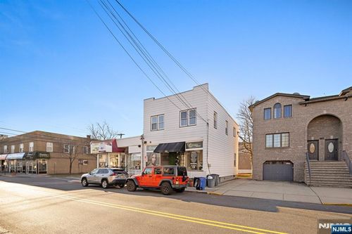 163 Front St, Secaucus, NJ, 07094-3403 | Card Image