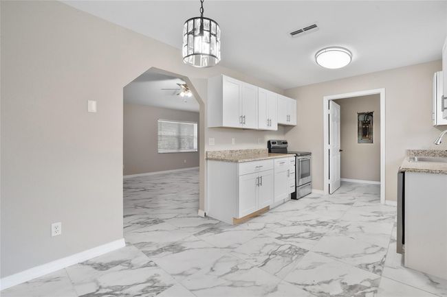 4250 Nw 26 Th Ter, House other with 3 bedrooms, 2 bathrooms and null parking in Ocala FL | Image 17