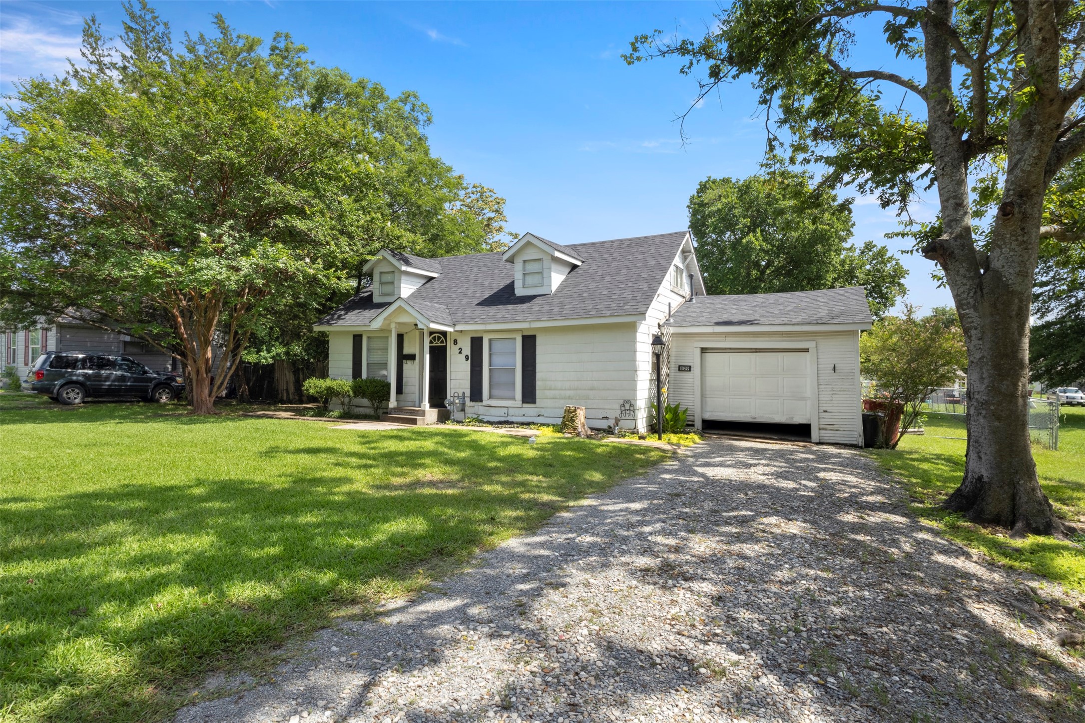 Residential in Bonham 4