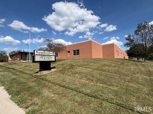 1515 S Monroe St, Hartford City, IN, 47348-3018 | Card Image