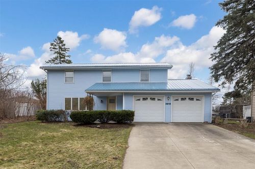 3915 Roxbury Rd, Erie, PA, 16506-4019 | Card Image