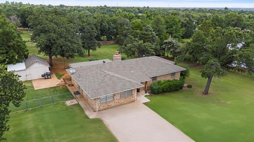 901 E Covell Rd, Edmond, OK, 73034-4142 | Card Image